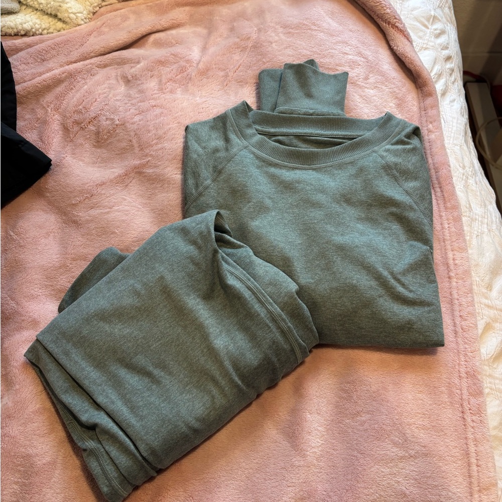 Vuori Green Track Pants and Pullover Set